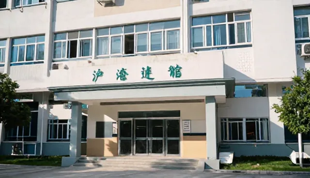 软件研发中技术支持的技术方案如何选择？